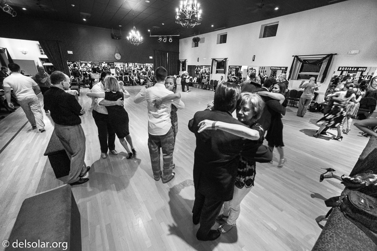 Canon EOS 5D Mark III  --    --    