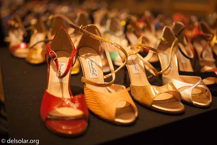 Canon EOS 5D Mark II  --  35 mm  --  35mm  