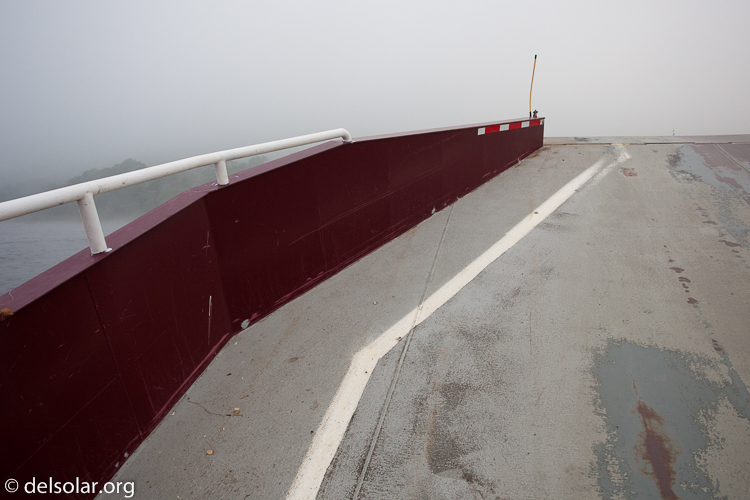 Canon EOS 5D Mark II  --  24 mm  --  EF17-40mm f/4L USM  